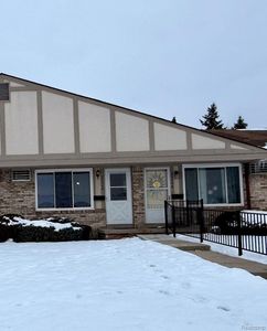 25348 Franklin Ter, South Lyon, MI, 48178