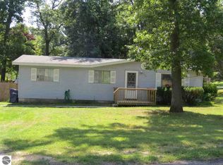 855 Avenue D, Traverse City, MI 49686