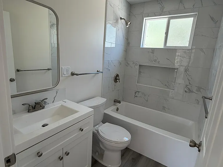 19908 Saticoy St — Photo 13