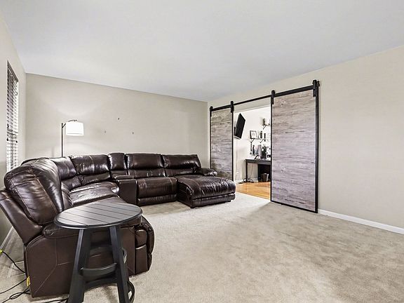 4th image of 24841 Vermette Rd