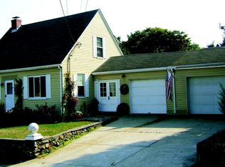 34 Parker Ave, Warren, RI 02885