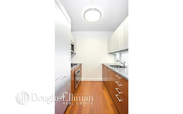 Rented by Douglas Elliman | media 28