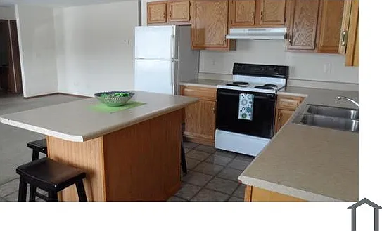 4 bed, 1200 sqft, $1,482 — Photo 4