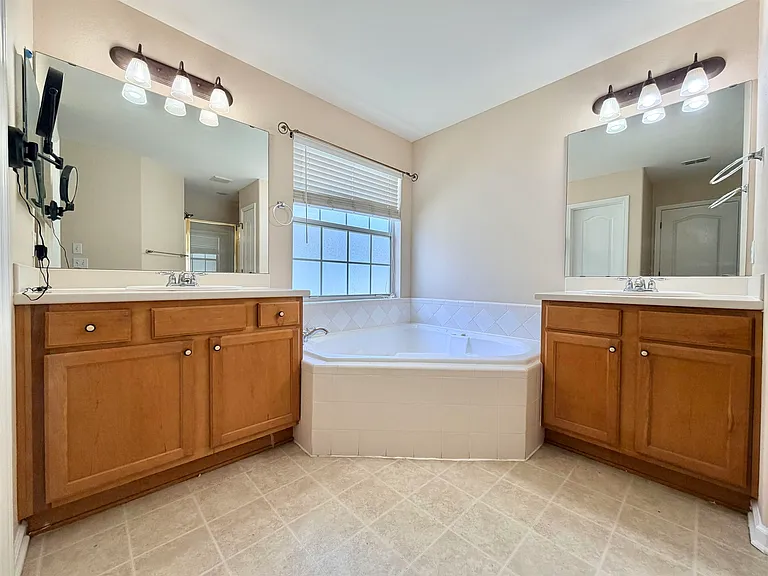 9336 Royal Troon Dr — Photo 12