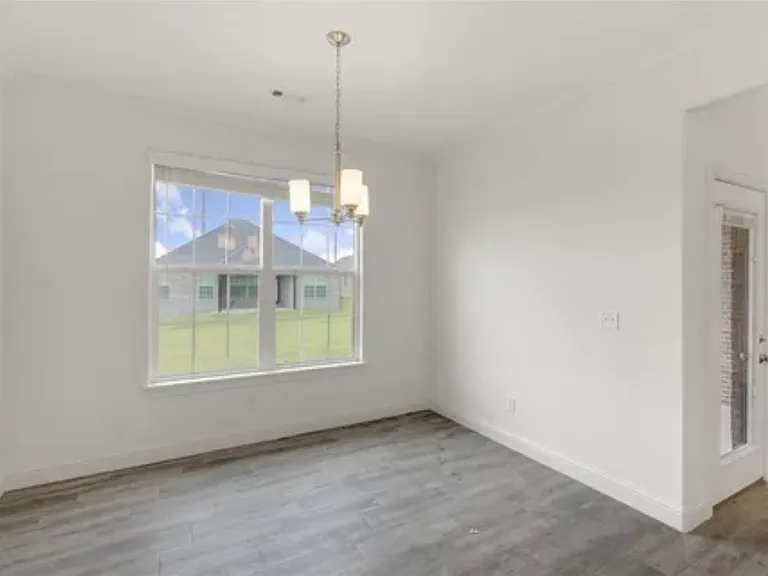 550 Piper Ln — Photo 7