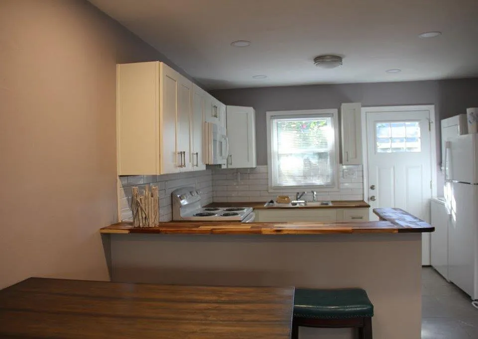 216 Dulwich Cres #B
