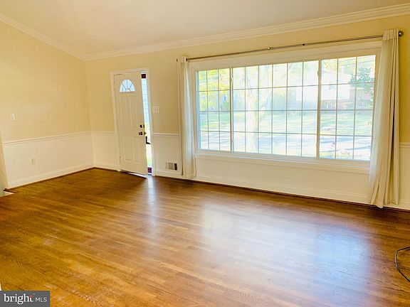 2nd image of 4612 Wissahican Ave