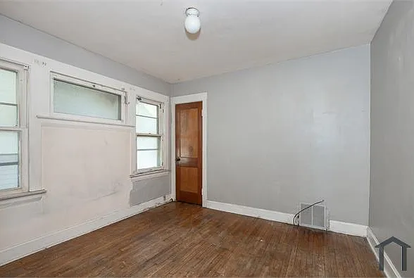 3202 W 82nd St #2 — Photo 15