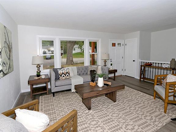 4th image of 6 Winshire Ct