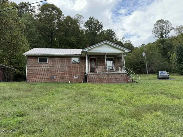 8366 Fishman Rd, Pound, VA 24279