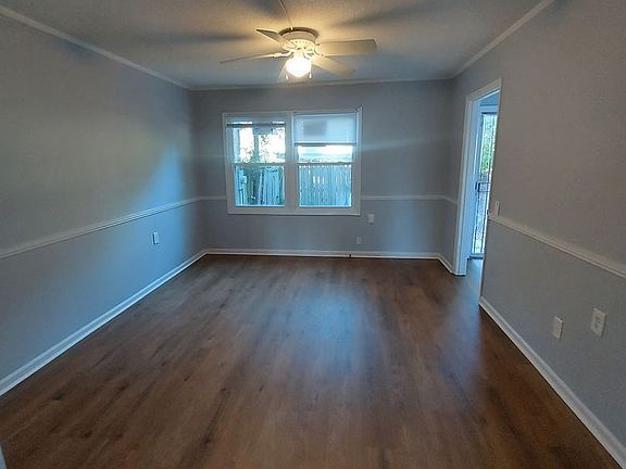 5th image of 2427 Commonwealth Ave