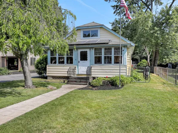 11 GREENBUSH Drive, Hyde Park, NY 12538