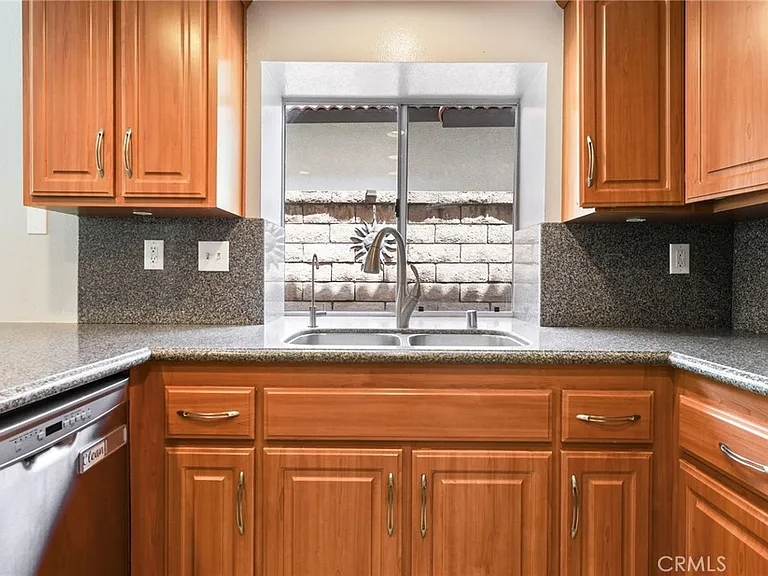 23205 Azela Cir — Photo 18