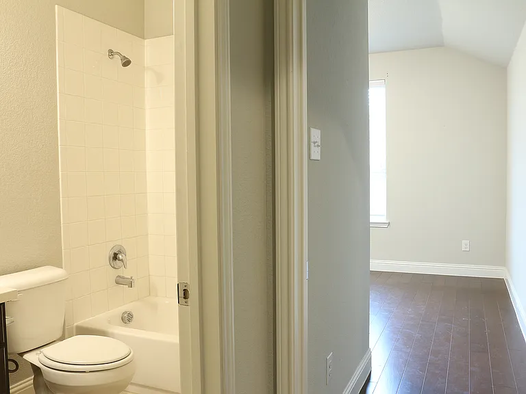 1108 Kingston Ct — Photo 20