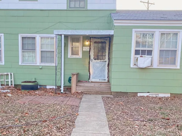 1128 S Pershing Ave, Wichita, KS 67218