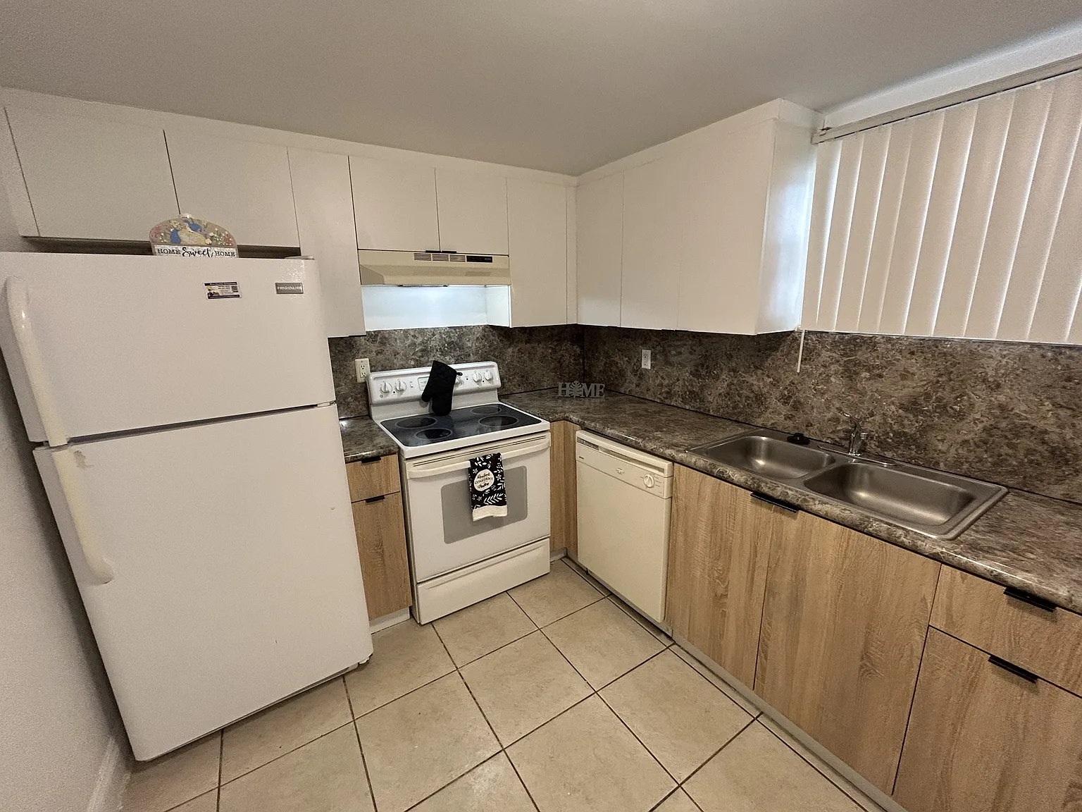 Springcrest 4205 N # 112 ( American Dp Llc) - 566 — Photo 4