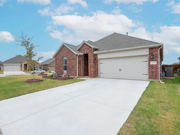 11203 Hawks Landing Dr, Aubrey, TX 76227