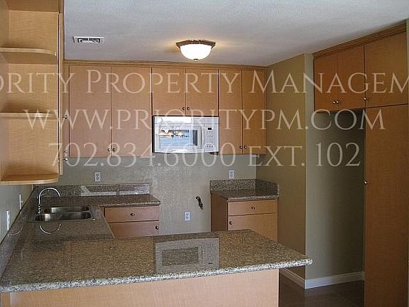 2nd image of 7033 Grassy Knoll St