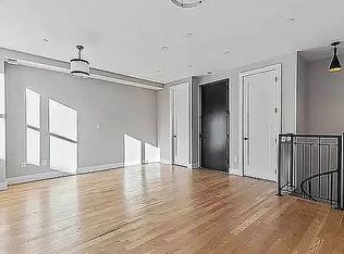762 E 32nd St #4G, Brooklyn, NY 11210
