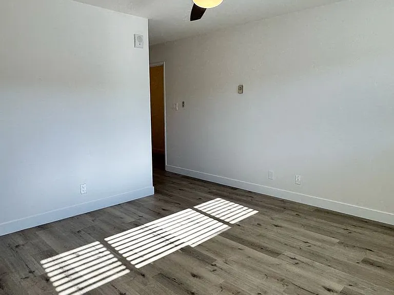 1061 Park Ave #304 — Photo 18