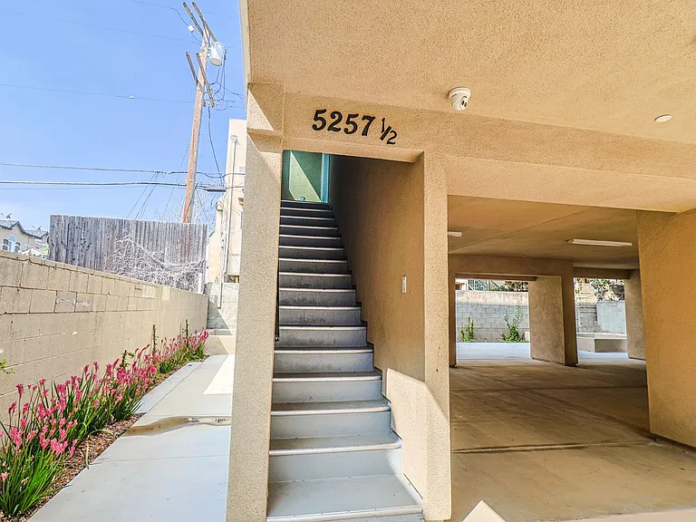 5261 Harmony Ave — Photo 15