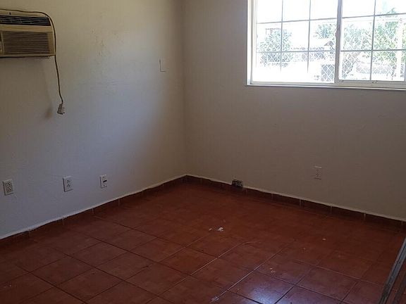 3rd image of 224 E St APT B