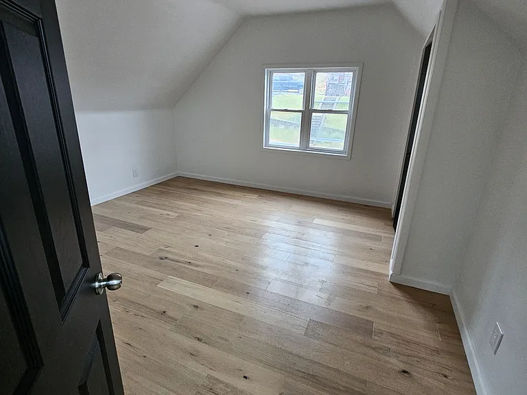 104 Marylea Ave — Photo 7