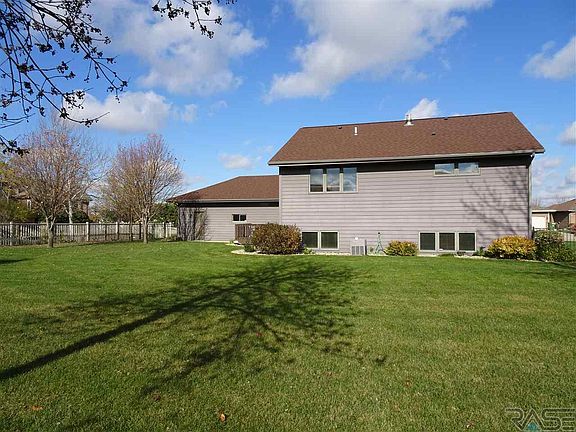 2nd image of 3176 W Auburn Hills Ct
