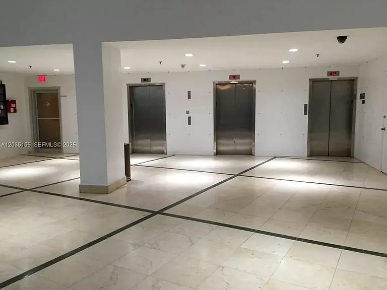 6345 Collins Ave #830 — Photo 14