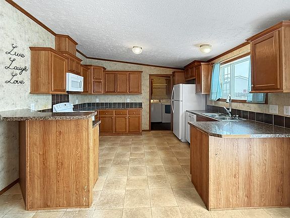 4th image of 705 Coneflower Dr