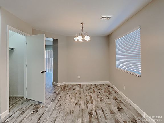 3rd image of 10216 W Watkins St