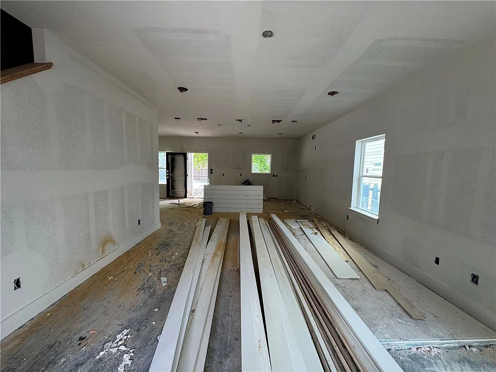 Building Photo - 215 Richards St #B