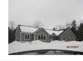 4 Strawberry Ln, Windham, ME 04062