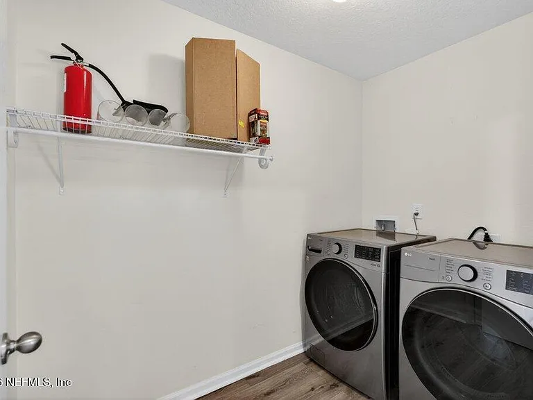 9099 Tahoe Ln — Photo 31