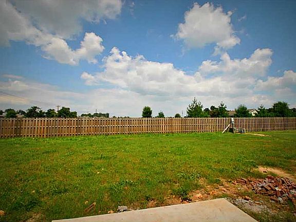4th image of 5213 Cross Creek Blvd