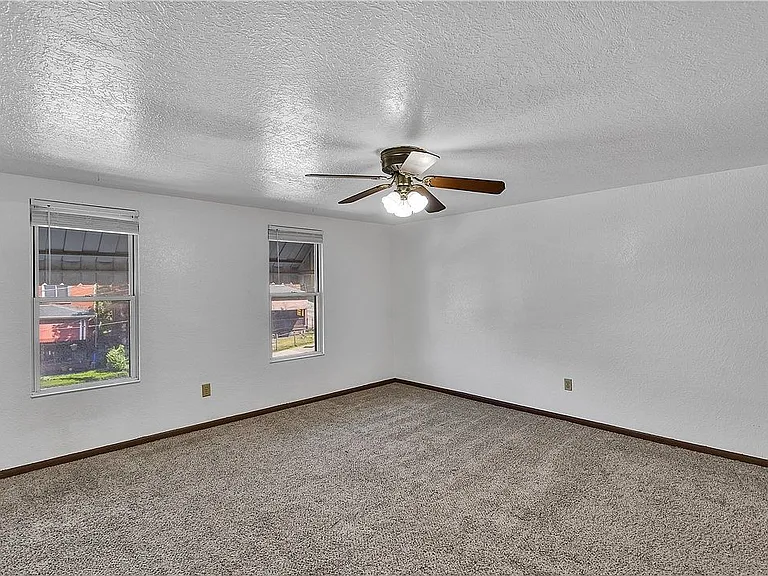 204 Johnston Ave — Photo 27