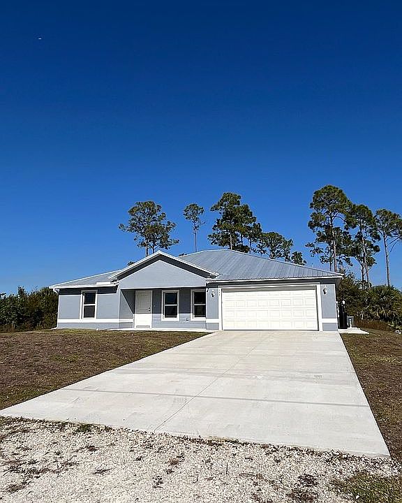 1st image of 555 Yeehaw Ave