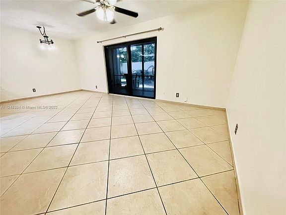 4th image of 17 Seville Cir #3530