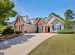 555 Golf Crest Dr, Acworth, GA 30101