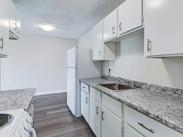 865 Confederation Dr — Photo 10