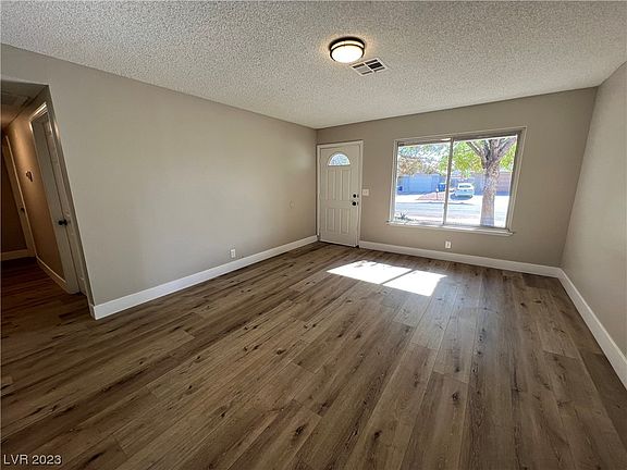 4th image of 139 Romero Dr