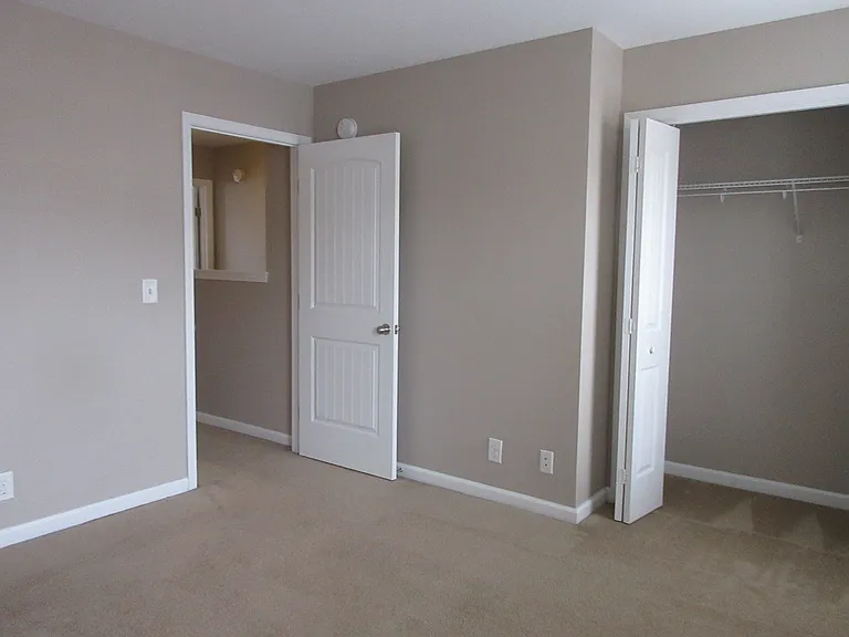 341 Sam Houston Cir — Photo 13