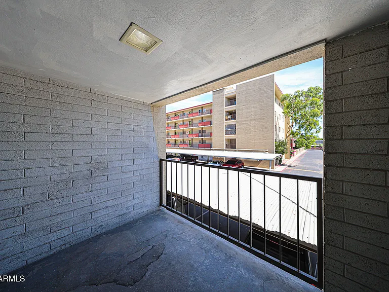 351 E Thomas Rd #D201 — Photo 4