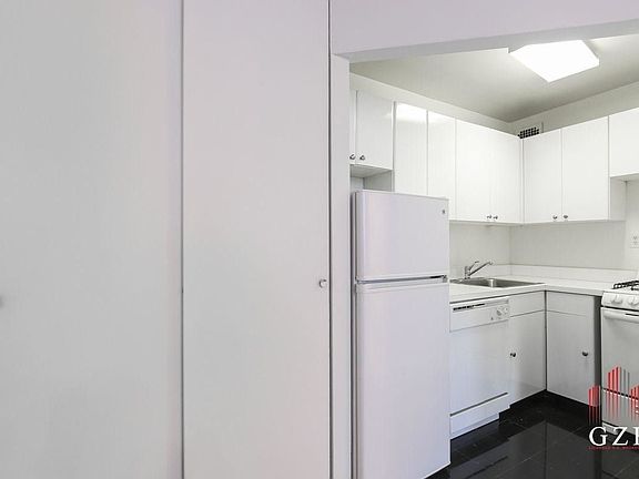 4th image of 97 5th Ave #5BB