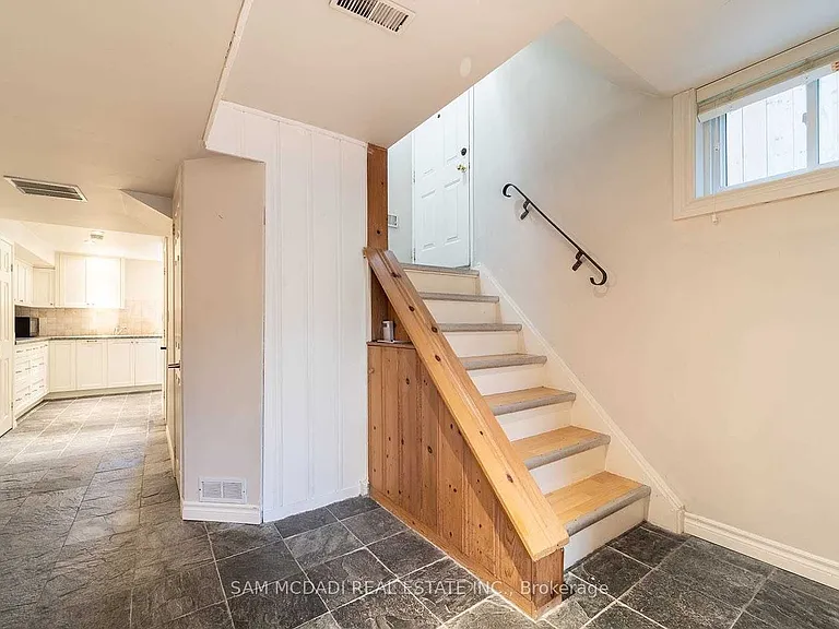 2588 Lundigan Dr #BASEMENT — Photo 3