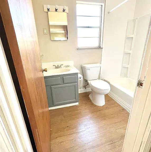 9902 W Main St #4 — Photo 6