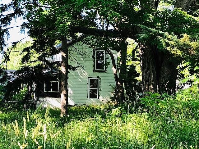 2nd image of 78 1/2 Main St