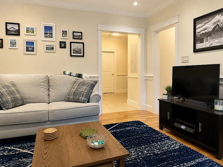 27 Glenville Ave #601 — Photo 14