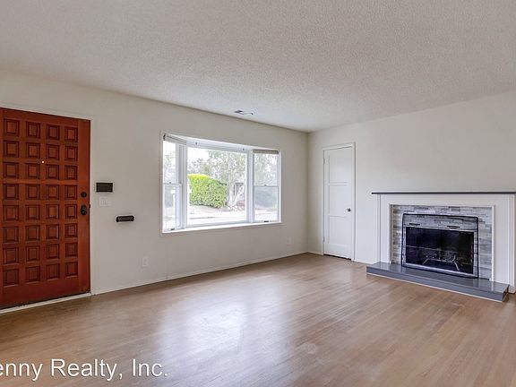 4th image of 3542 Buena Vista St