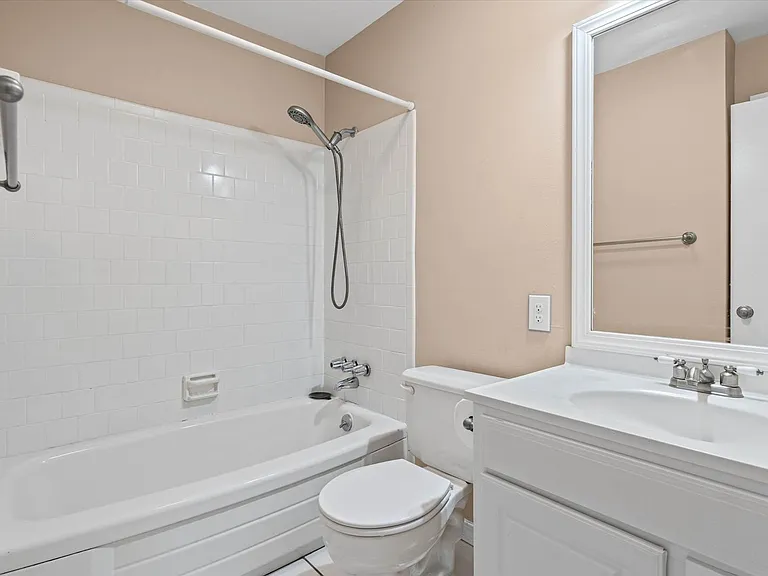 5516 Brightwood Ln — Photo 12